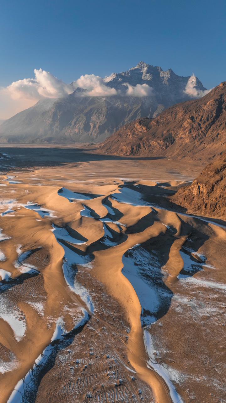 The wider, flatter expanse of the Sarfaranga cold desert near Shigar river.